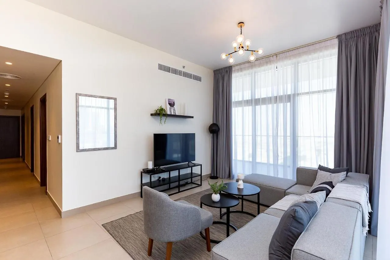 Amazing Deal! Stunning 3Br Apt With Huge Terrace - Jvt Dubai 0*,  United Arab Emirates